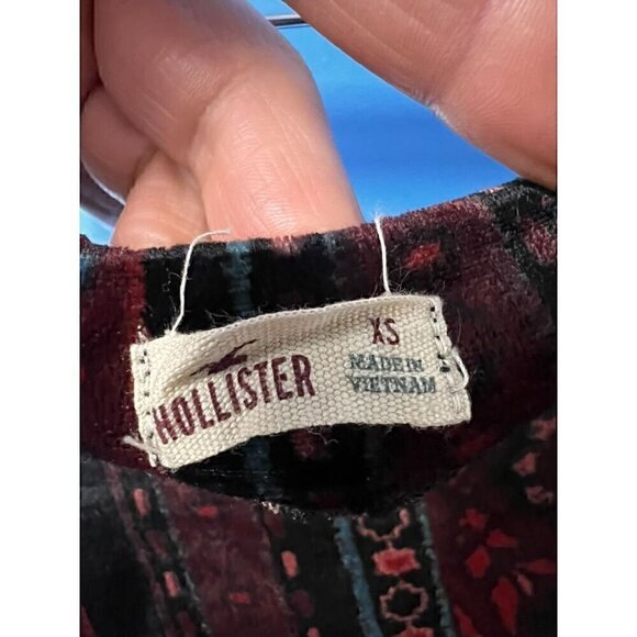 Hollister Womens Velvet Boho-Style Mini Skirt With Multicolor Red & Black Patter - Picture 5 of 5